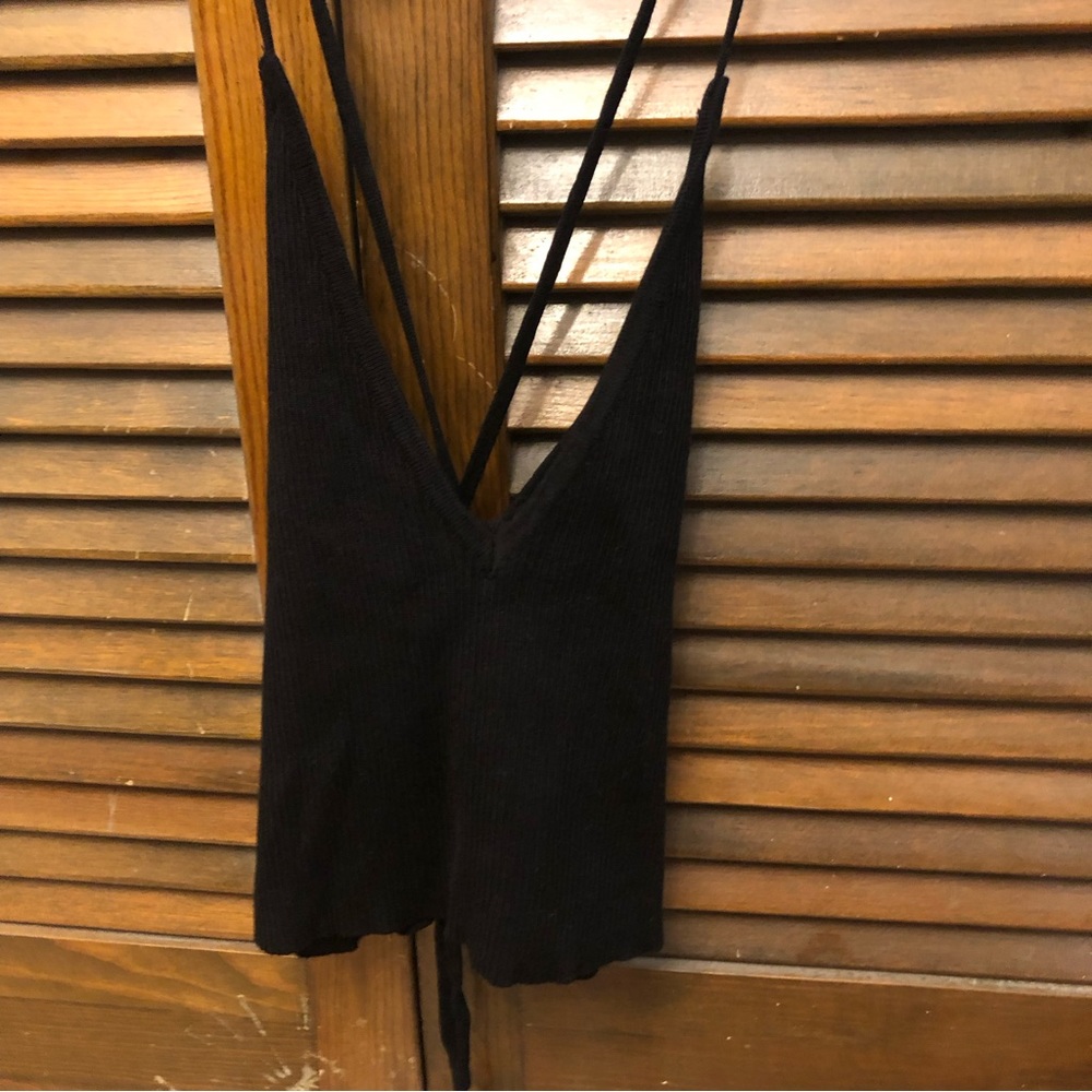 Cropped Black Tank